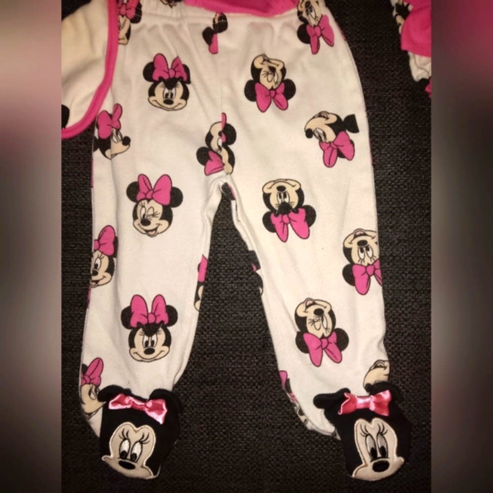 Minnie Mouse Matching Set. - Picture 2 of 7